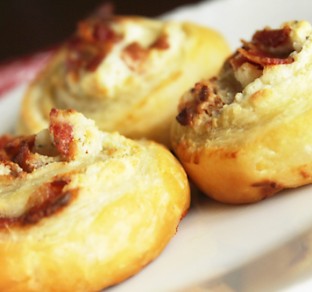 Bacon, Herb & Cheese Pinwheels - The Fresh Fridge