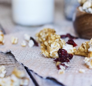 White Chocolate Caramel Popcorn6smallertitle